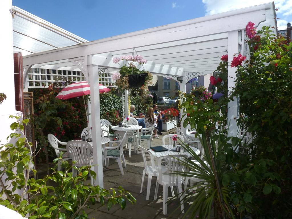 The Acorn 3* Ilfracombe