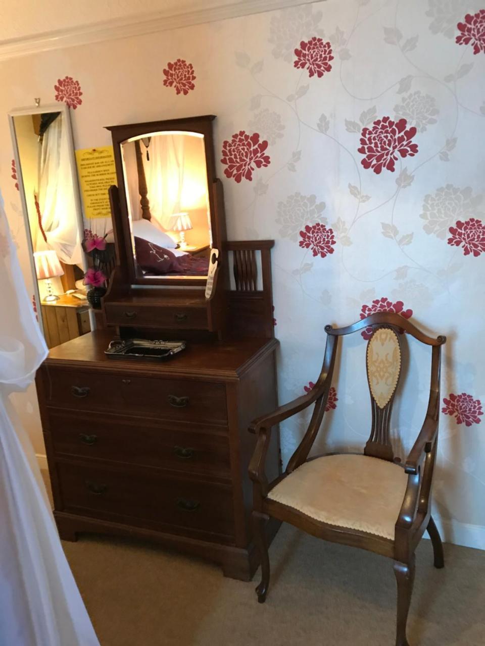The Acorn 3* Ilfracombe